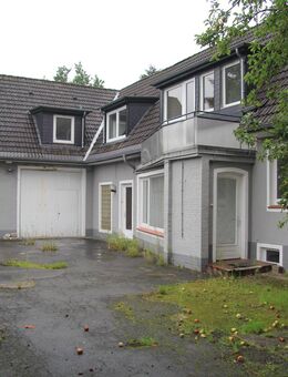 Großes Wohngebäude mit eigenem Grundstück - Barsbüttel