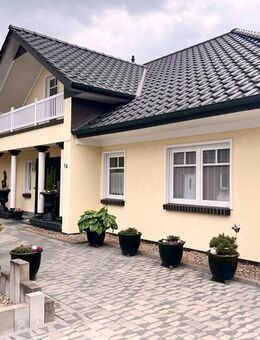 *** Tolles Einfamilienhaus in sehr ruhiger Lage mit imposantem Schwimmbad! *** - Bösel