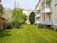 Südbalkon & Tageslichtbad: 2 Zimmer für Singles, Paare oder WGs - Magdeburg