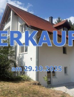 +++ VERKAUFT 29.10.2025 +++ WOHN(T)RAUM in BESTLAGE ! Geräumiges 2-Familienhaus mit 6 Zimmern / 3 Bädern - Hemhofen