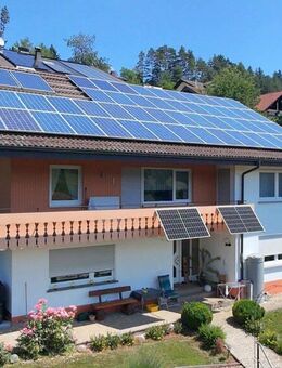 Familienidylle mit Garten und Panoramablick! Freistehendes Zweifam.-Haus , sehr guter Zustand. - Dornhan