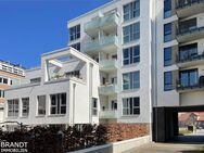 Mod. 4 Zi.-Wohnung mit 3 Schlafzimmern, 2 Bädern, Lift, Terrasse u. 2x TG am Winterhuder Stadtpark! - Hamburg