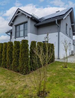 Modernes Einfamilienhaus mit 10kW PV Anlage und Waermepumpe - Zirchow