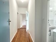 OWNR: Einziehen und Wohlfühlen - Renoviert und mit Küche! Altbau 2 Zimmer Wohnung mit Tageslichtbad - Berlin