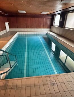Wohnung mit Schwimmbad im Keller - Soest
