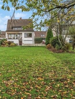 Provisionsfrei - Familienfreundliches Haus mit großem Garten und wunderschönem Blick ins Ittertal - Solingen (Klingenstadt)