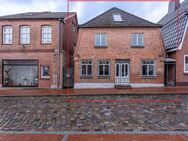 Stadthaus mit Gewerbeeinheit im historischen Zentrum von Lütjenburg - Lütjenburg