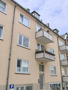Renovierte 3,5-ZKB-DG-Wohnung in Kassel (nähe Grimmwelt) - Kassel
