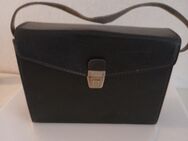 alte Leder Arbeitstasche 23x17x9cm schwarz mit Schlaufe und Metall Verschluss - Essen