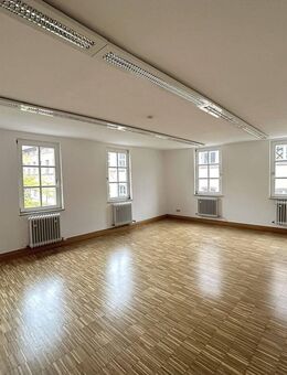 Sehr großzügige 4-Zimmer Wohnung in der Lohrer Innenstadt - Lohr (Main)
