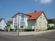 Sonnige Doppelhaushälfte mit Garten und Garage in Hambach - Dittelbrunn