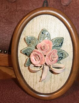 Wandbild oval/ Keramikrosen/ Handarbeit/ Rahmen in Holzoptik - Duisburg