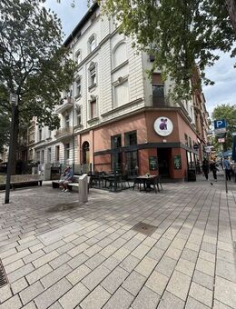 Altbautraum mit 4 Zimmern in Wiesbadener Innenstadtlage - Wiesbaden