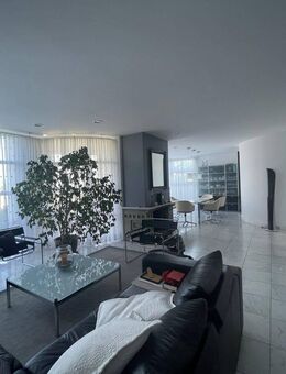 Wunderschönes Wohnhaus mit traumhaft einmaliger Lage in Erftstadt-Bliesheim von privat - Erftstadt