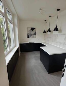 Renovierte 2 Zimmer Wohnung mit Balkon in Top Lage! - Berlin