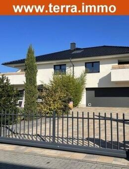 Provisionsfrei! Exklusive Stadtvilla mit vielen Annehmlichkeiten - Usingen