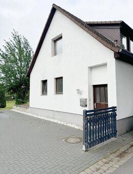 Großzügige Doppelhaushälfte mit Entwicklungspotenzial in Lengede - Charmant, Gepflegt und Vielseitig - Lengede