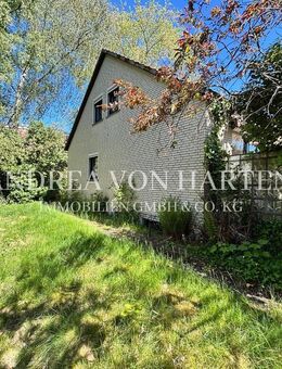 Charmantes Einfamilienhaus in ruhiger Lage von Hamburg-Rissen - Hamburg