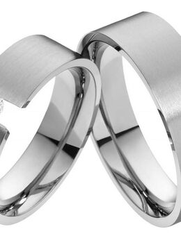 Klassische Edelstahlringe E346 mit Zirkonia und Gravur - Aholming