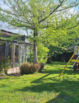 Charmantes Einfamilienhaus mit weitläufigem Grundstück - Geisenhausen