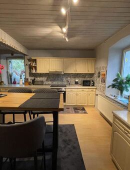 Einfamilienhaus mit Einliegerwohnung und großer Werkstatt - Morbach