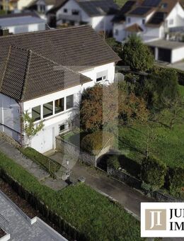 Einfamilienhaus mit einzigartigem Grundstück in bester Lage von Illingen - Illingen (Baden-Württemberg)