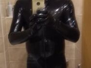 Sexdates in Full Rubber - Hannover