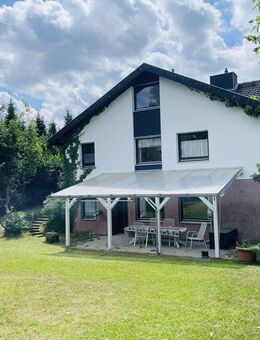 Einfamilienhaus mit ELW und großem Grundstück in bester Wohnlage von Hofgeismar - Hofgeismar