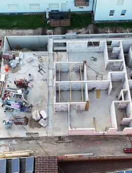 Bau hat begonnen - DIREKT AN DER GRENZE LUXEMBURG - Perl