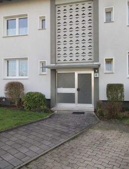 Hübsche 3-Zimmer-Dachgeschosswohnung ohne Balkon in Brake! - Bielefeld