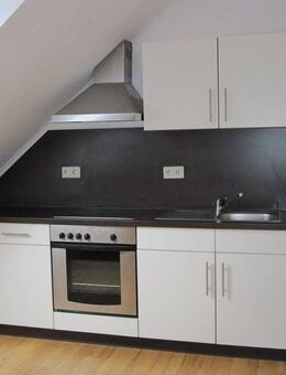 Single-Dachgeschoss-Wohnung in Cappeln - Cappeln (Oldenburg)