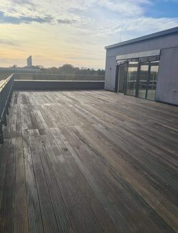 3 Nettokaltmieten frei bei Anmietung, Penthousewohnung mit 180 m² Dachterrasse in Moers zu vermieten - Moers