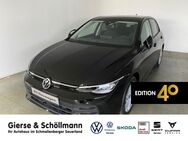 VW Golf, 2.0 TDI Life, Jahr 2022 - Schmallenberg