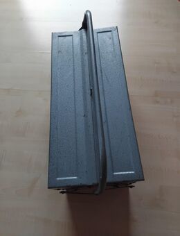 Werkzeugkasten Metall aufklappbar - sehr gut erhalten - Neuhof (Hessen)