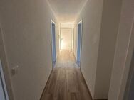sonnige, neu renovierte 4 Zimmer Wohnung mit Einzelgarage - Donaueschingen