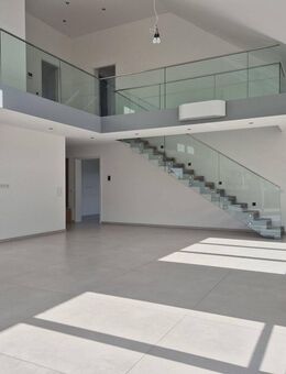 Luxus-Maisonette auf 259?m² - Galerie, PV & SmartHome - Jettingen