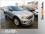 VW T-Roc, 1.0 TSI Style OPF PLUS, Jahr 2023 - Zwickau