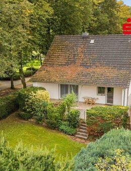 Unmittelbar am Schlosspark Schönau gelegen! Sanierungsbedürftiges frei stehendes Einfamilienhaus - Aachen