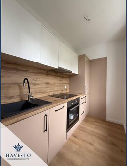 Stilvoll sanierte 2-Zimmer-Wohnung mit Balkon, EBK und hochwertiger Bad Ausstattung! - Magdeburg