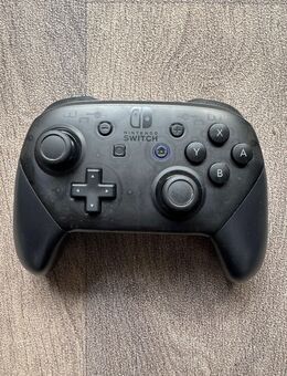 Nintendo Switch mit Zubehör, spielen und Pro Controller - Karlsruhe