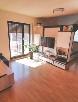 Gepflegte, helle 1-Zimmer-Wohnung mit Balkon und Tiefgaragenstellplatz in Bruchsal - Bruchsal