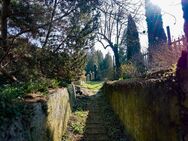 Wege ins Paradies, Dreiseithof mit großem Garten - Moritzburg