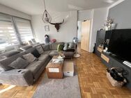 Teilsanierte und freistehende 2-Zimmer Wohnung mit West-Balkon am Ziegetsberg - Regensburg
