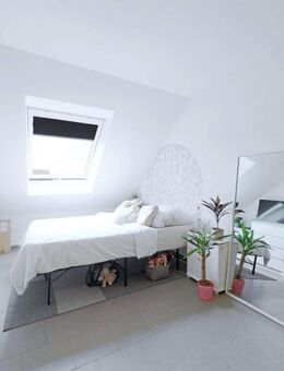 Moderne Doppelhaushälfte mit Energieeffizienz und viel Platz! - Lehrberg