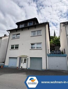 VR IMMO: Zweifamilienhaus mit zwei Garagen in Zentrumsnähe von Werdohl zu verkaufen. - Werdohl