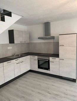 Große Wohnung mit 3 Schlafzimmer über zwei Etagen - Schillingsfürst