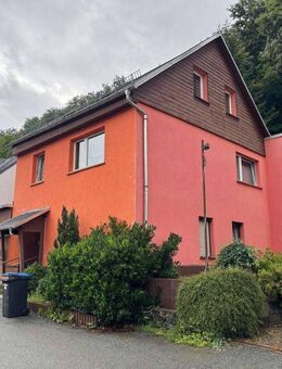 Koffer packen und sofort einziehen! Schönes Einfamilienhaus in Bad Schlema! - Aue Zentrum