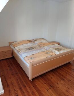 Appartements für Feriengäste und Monteure. 2 bis 10 Betten, Einbauküche. Kapazität bis 10 Personen. - Zapfendorf