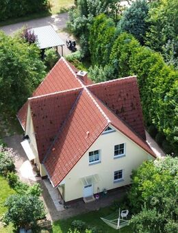 Die perfekte Kombination aus Ruhe und Nähe zur Stadt Nur 15 Minuten bis Waren (Müritz) - Peenehagen