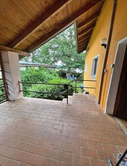 Renovierte 3-Zimmer-Wohnung mit Dachterrasse und Balkon - Kollnburg